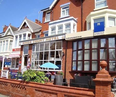 Kings Court Families & Couples Bed & Breakfast Блекпул Екстериор снимка