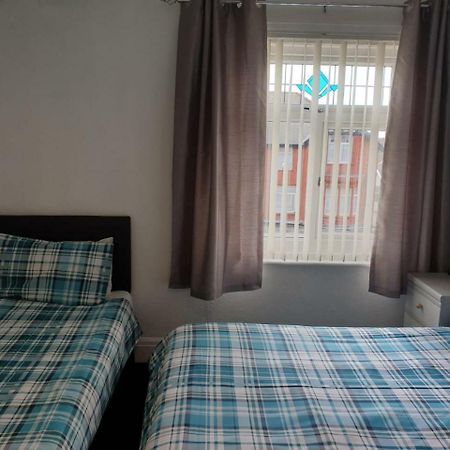 Kings Court Families & Couples Bed & Breakfast Блекпул Екстериор снимка