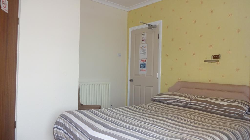 Kings Court Families & Couples Bed & Breakfast Блекпул Екстериор снимка