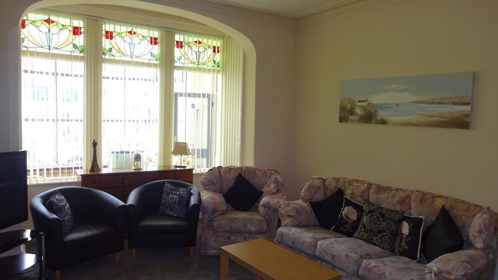 Kings Court Families & Couples Bed & Breakfast Блекпул Екстериор снимка