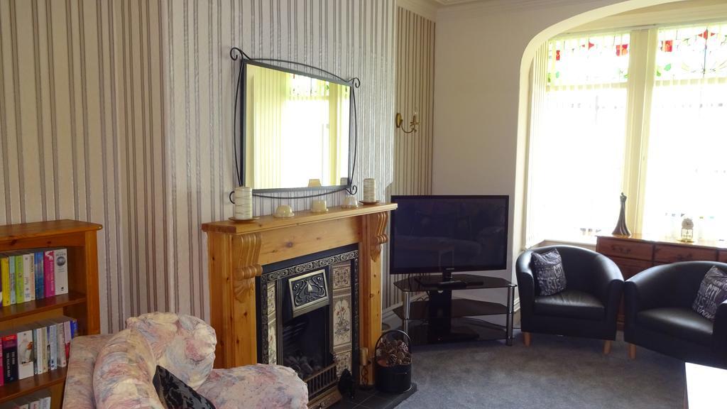 Kings Court Families & Couples Bed & Breakfast Блекпул Екстериор снимка