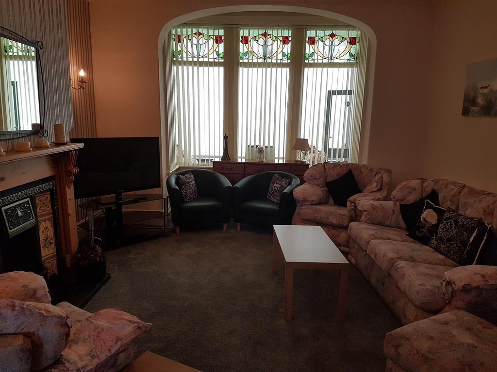 Kings Court Families & Couples Bed & Breakfast Блекпул Екстериор снимка
