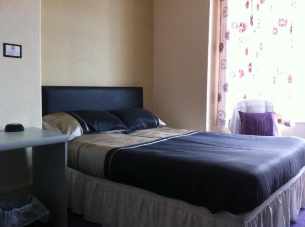 Kings Court Families & Couples Bed & Breakfast Блекпул Екстериор снимка