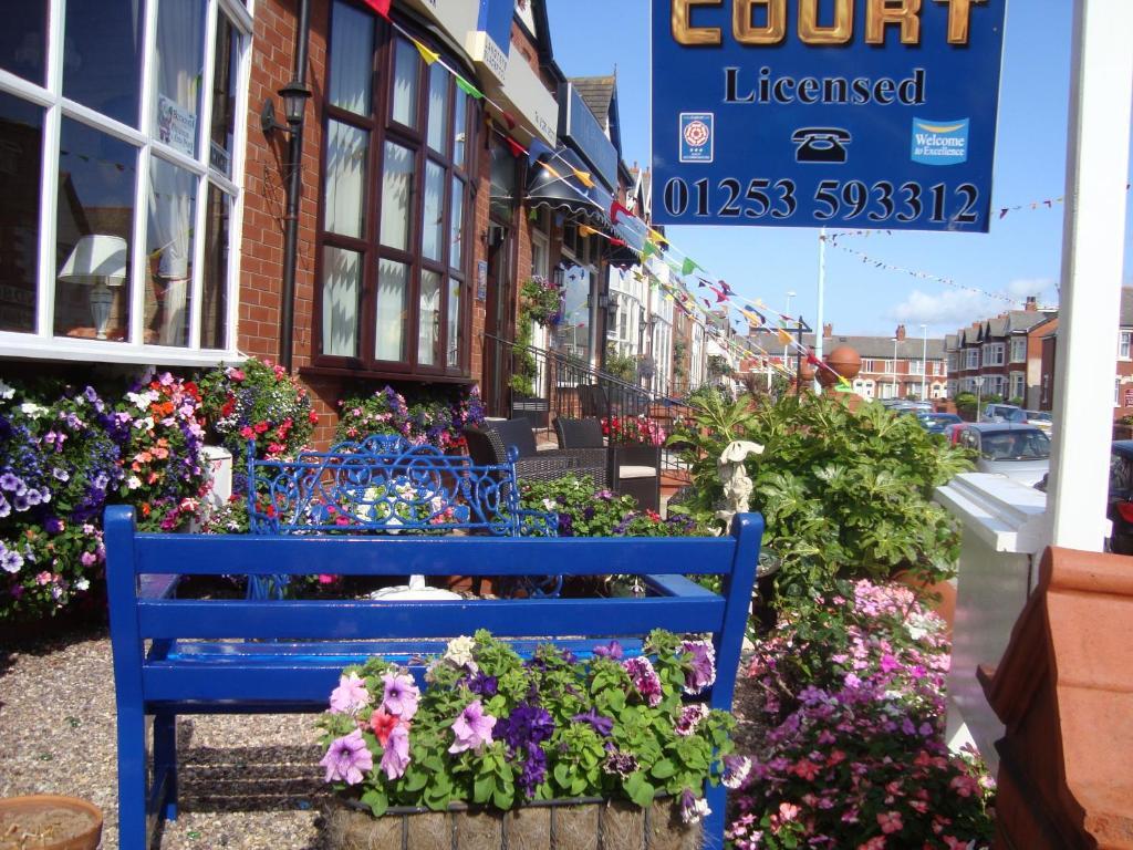 Kings Court Families & Couples Bed & Breakfast Блекпул Екстериор снимка